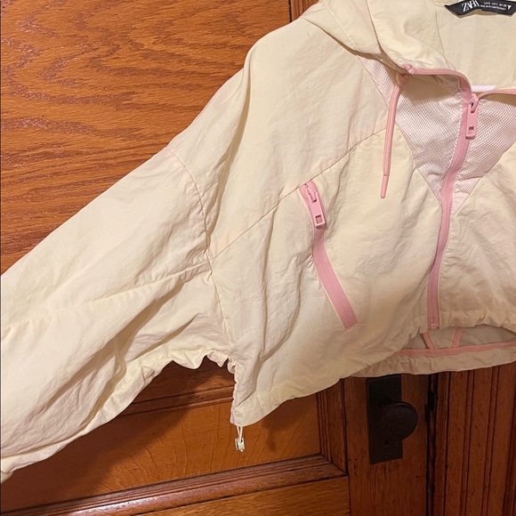 Zara Pastel Yellow and Pink Cropped Windbreaker Jacket - Picture 2 of 8